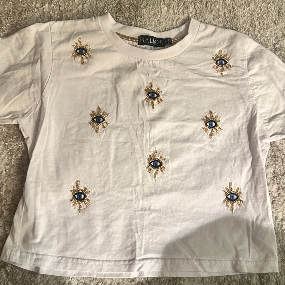 White evil eye t shirt size small